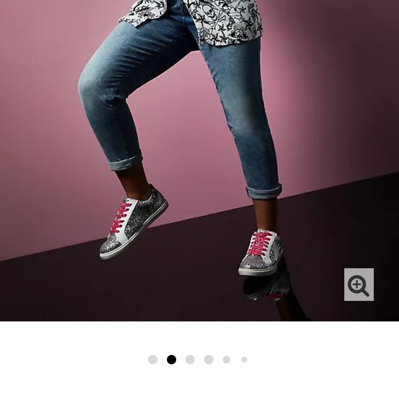 BETSEYJOHNSON SILVER GLITTER DISTRESSED SNEAKER WW - Picture 3 of 7